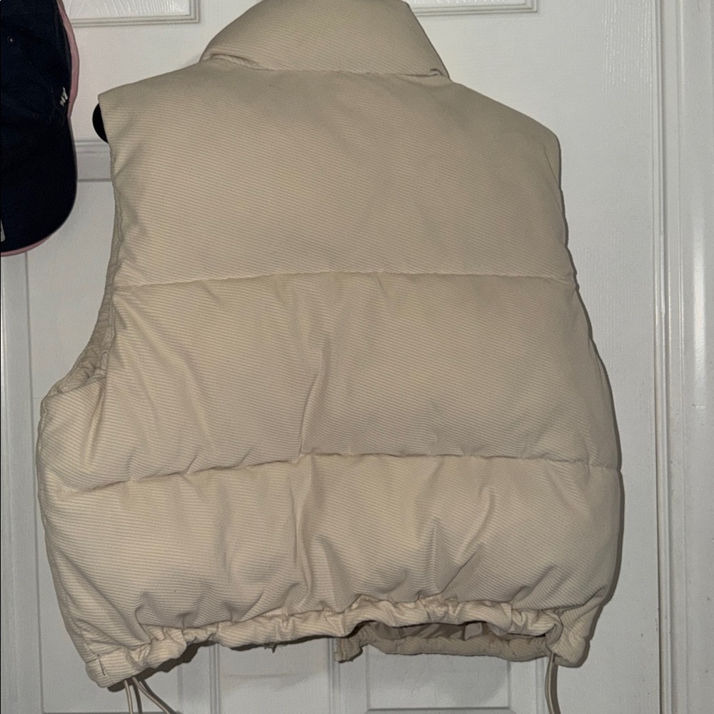 Hollister Cream Puffer Jacket
